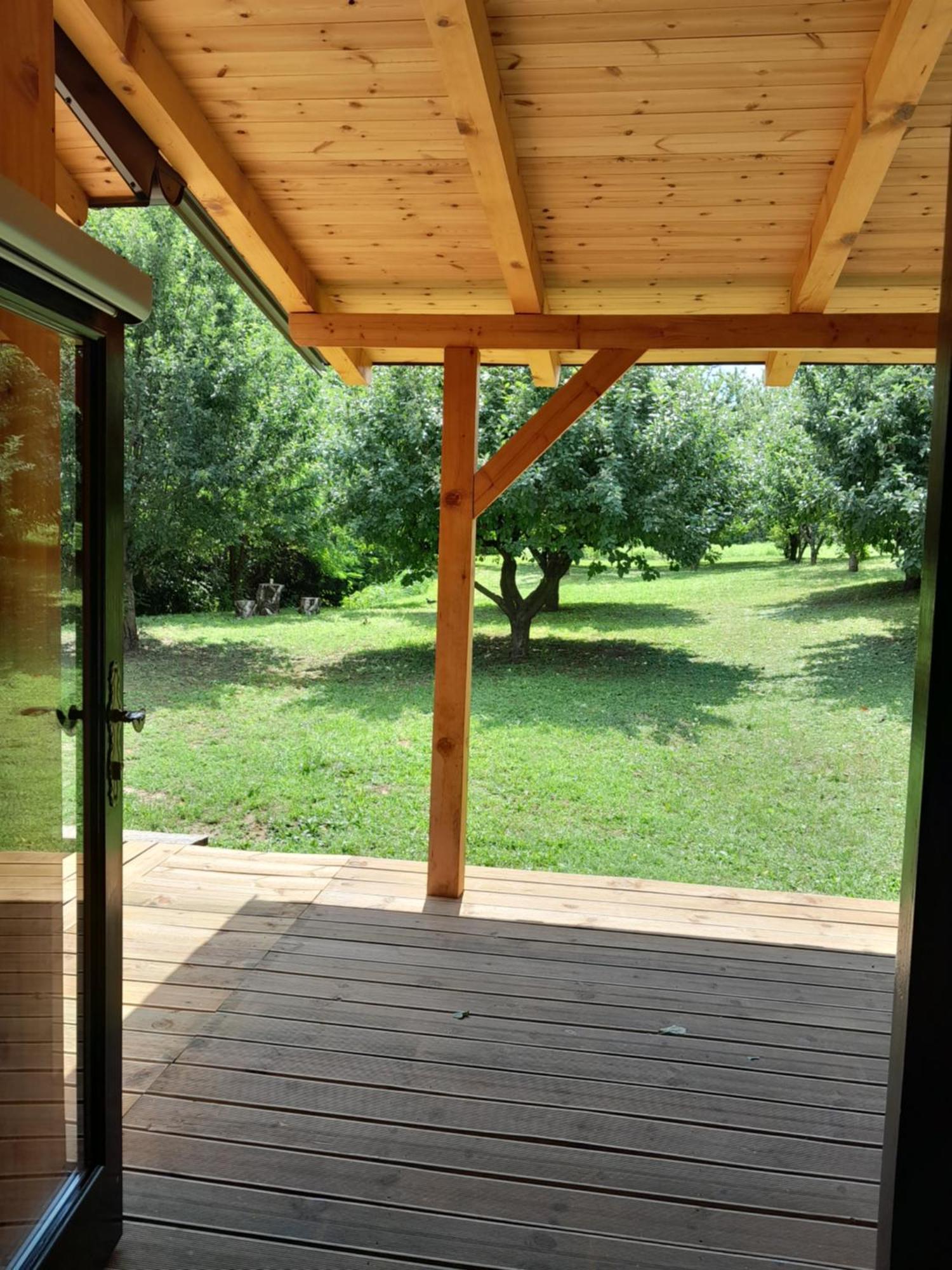 Nica Wood Villa Sremska Kamenica Exteriör bild