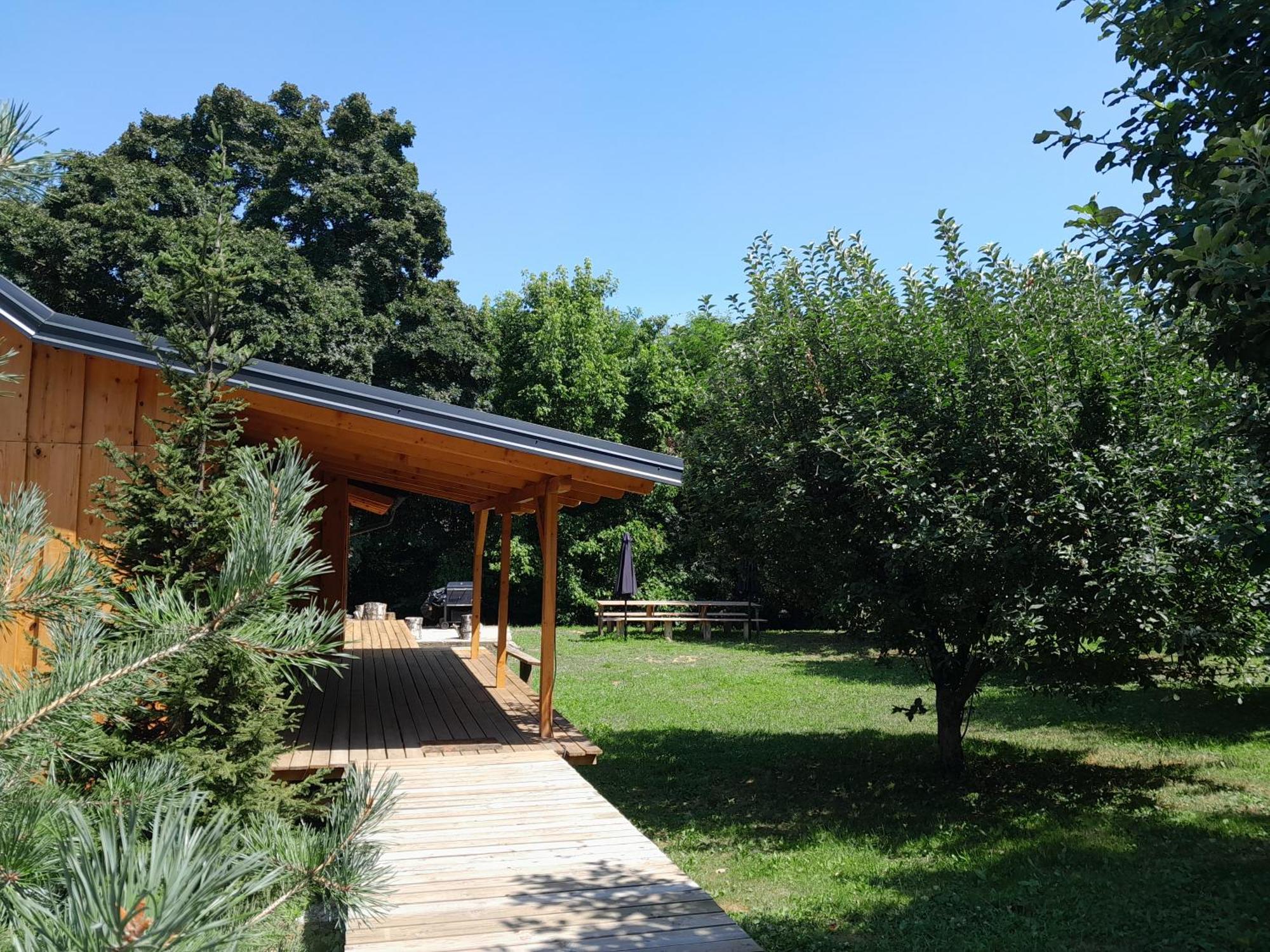 Nica Wood Villa Sremska Kamenica Exteriör bild